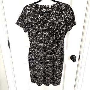 Old Navy Print short-sleeve dress. Size medium